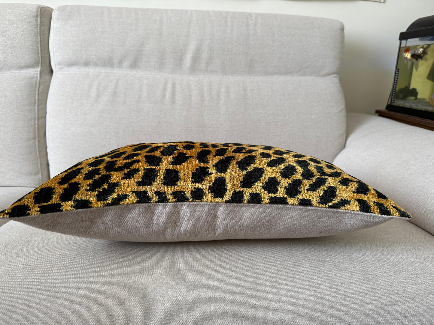 Ikat velvet cushion Hand made (40x60cm)