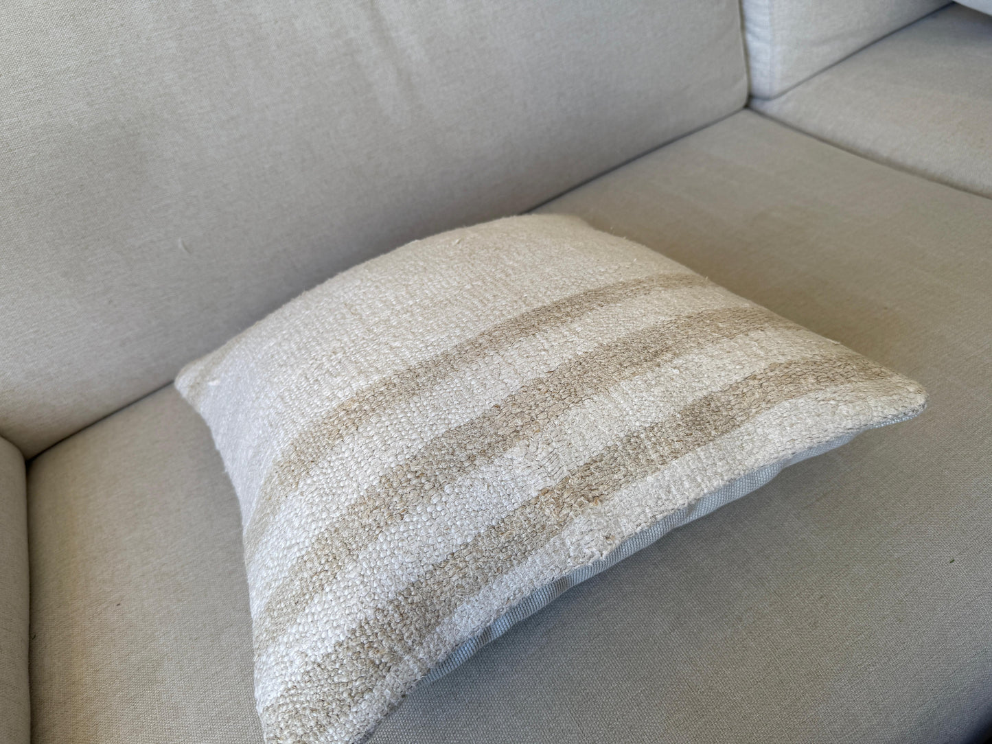 Hamp Hand woven Kilim cushion cover (40x40cm)