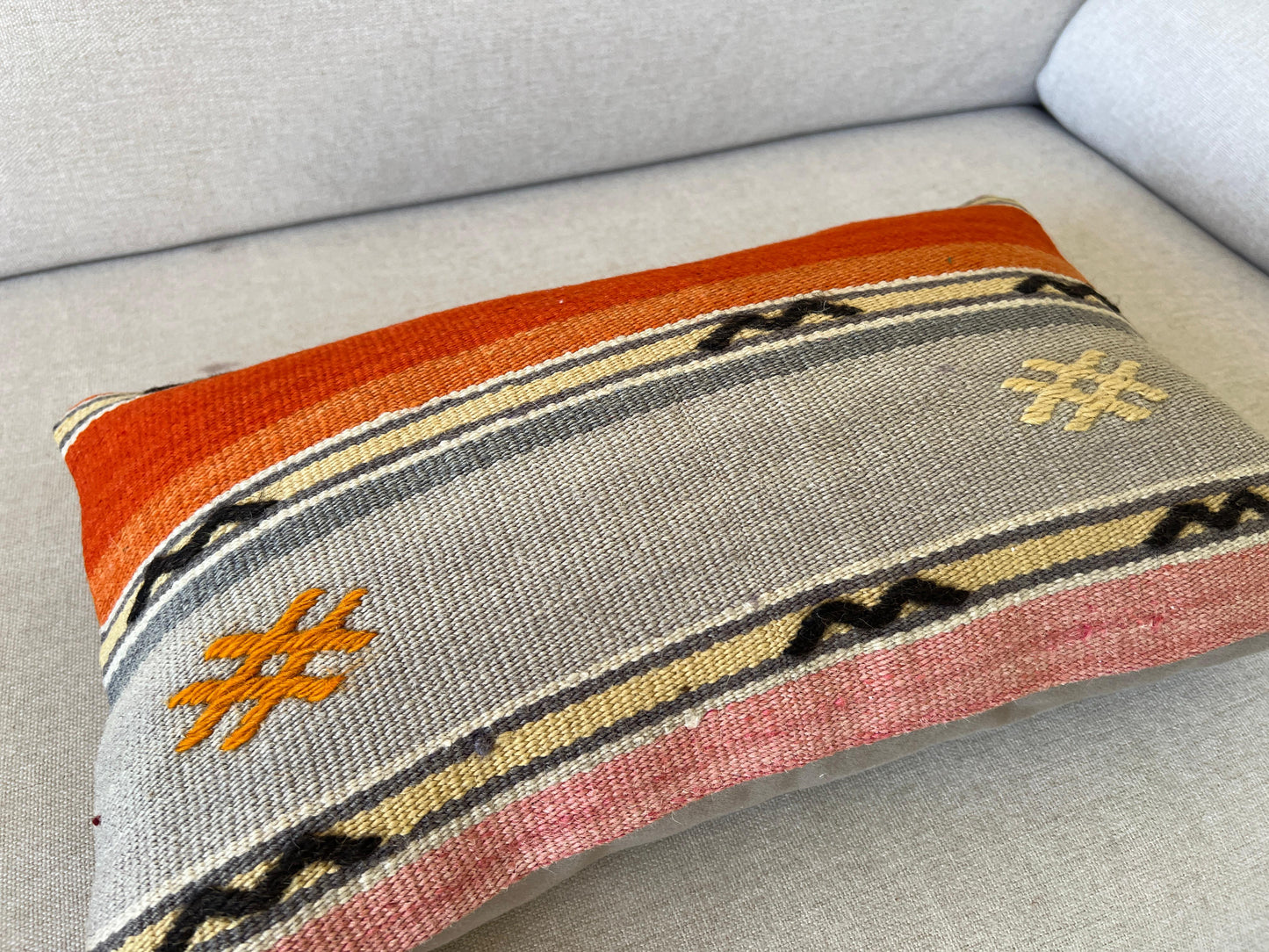 Hand woven Kilim cushion cover (50x30cm)
