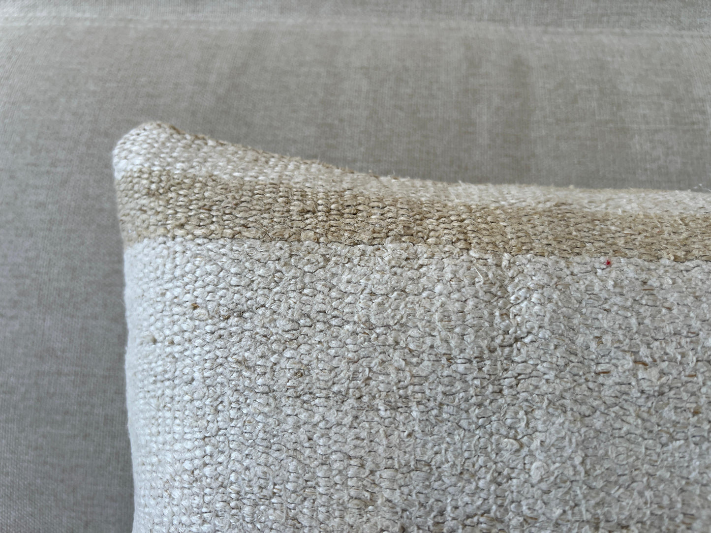 Hamp Hand woven Kilim cushion cover (50x30cm)
