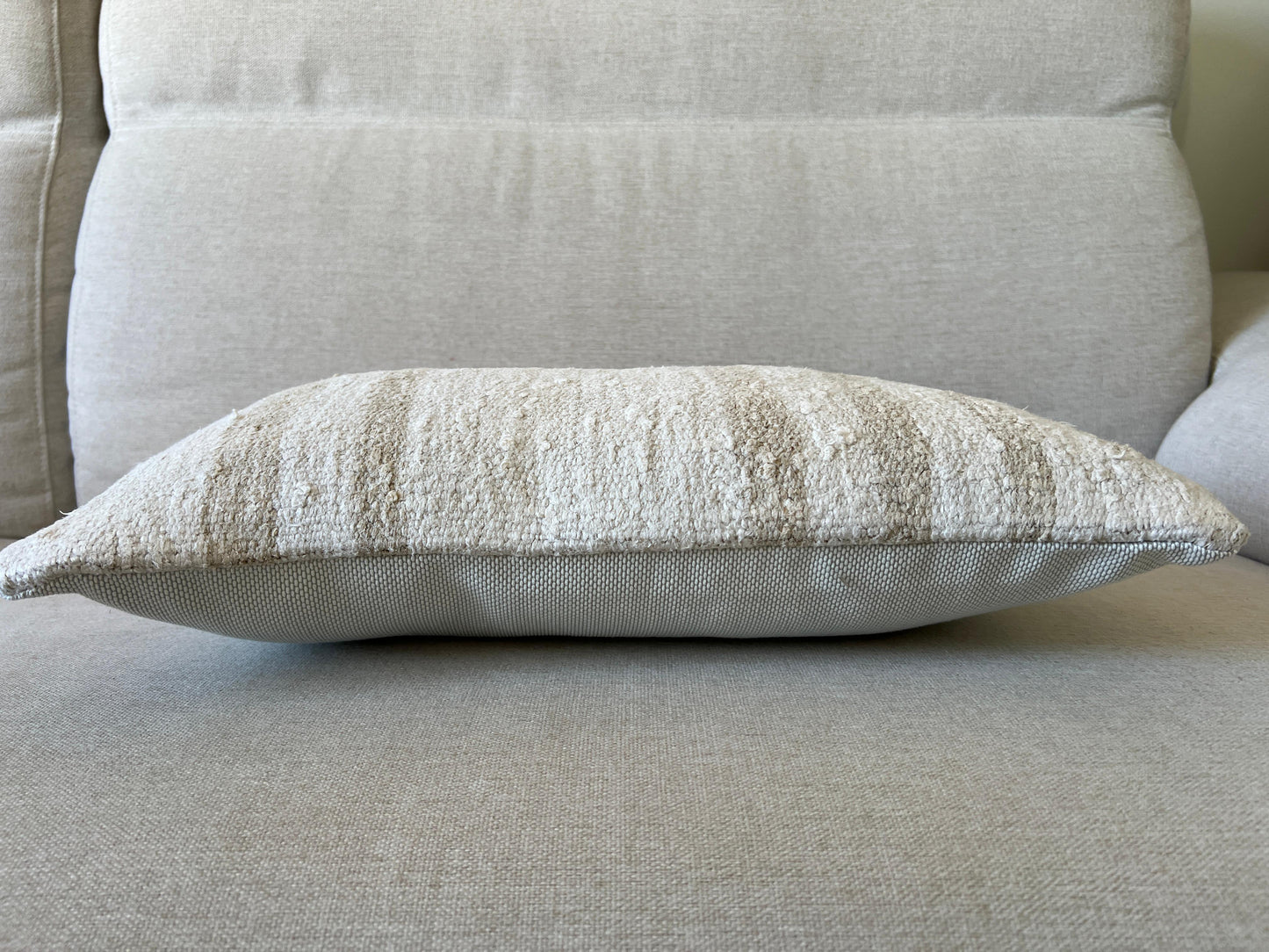 Hamp Hand woven Kilim cushion cover (50x30cm)