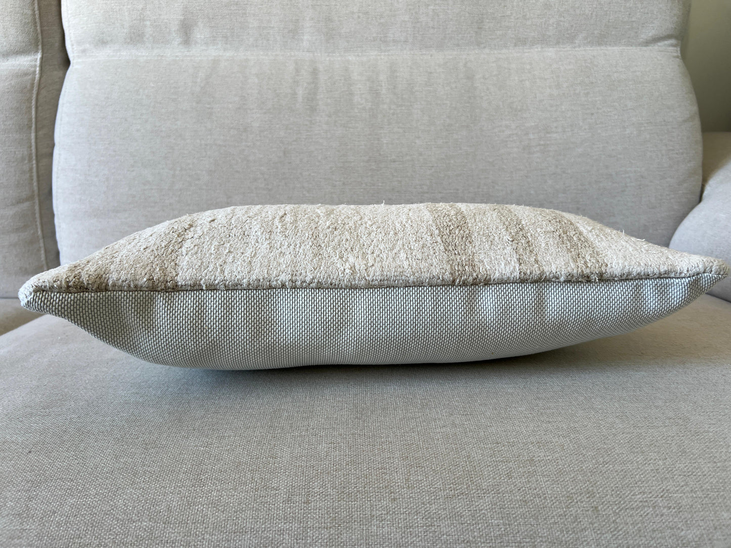 Hamp Hand woven Kilim cushion cover (50x30cm)