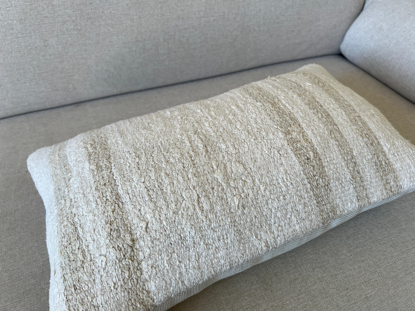 Hamp Hand woven Kilim cushion cover (50x30cm)