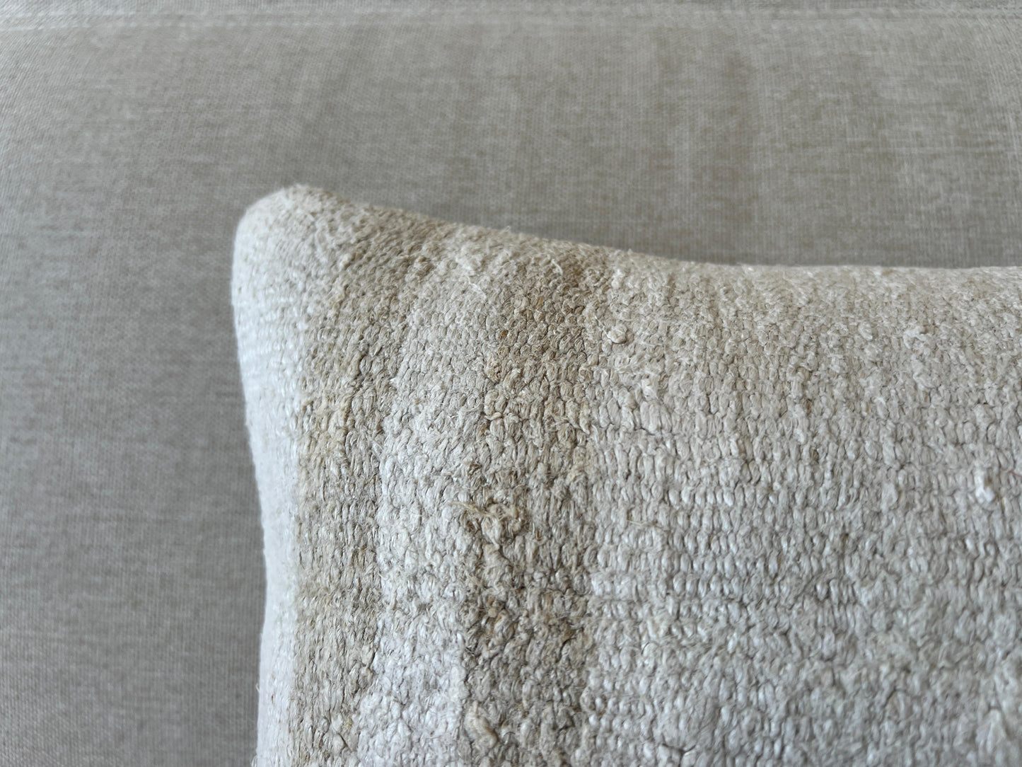 Hamp Hand woven Kilim cushion cover (50x30cm)