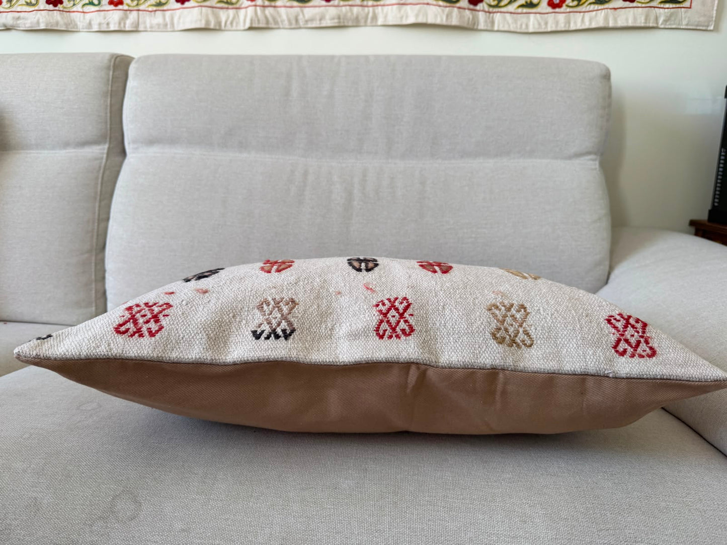 Hemp Hand woven Kilim cushion cover (60x40cm)