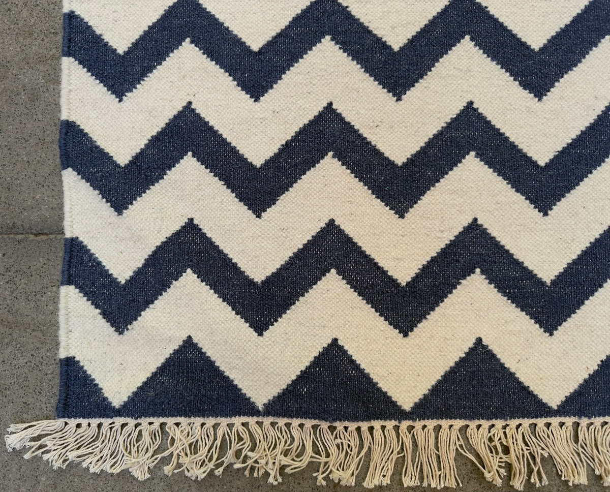 Contemporary design Kilim 300x270cm