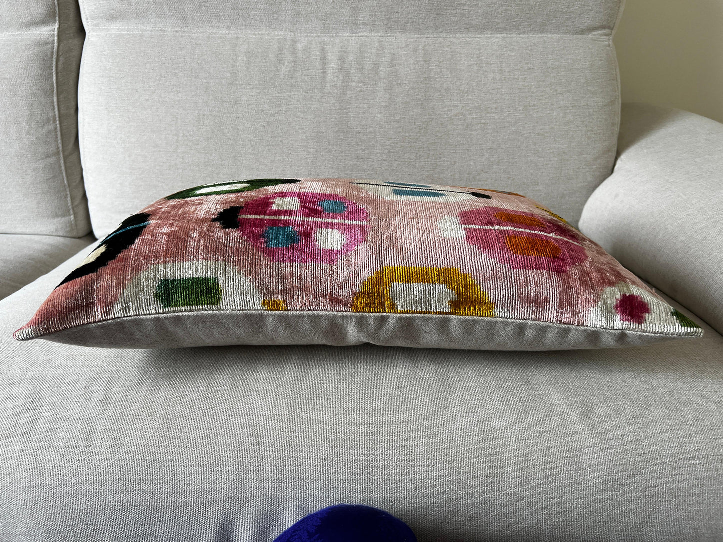 Ikat velvet cushion Hand made (40x60cm)