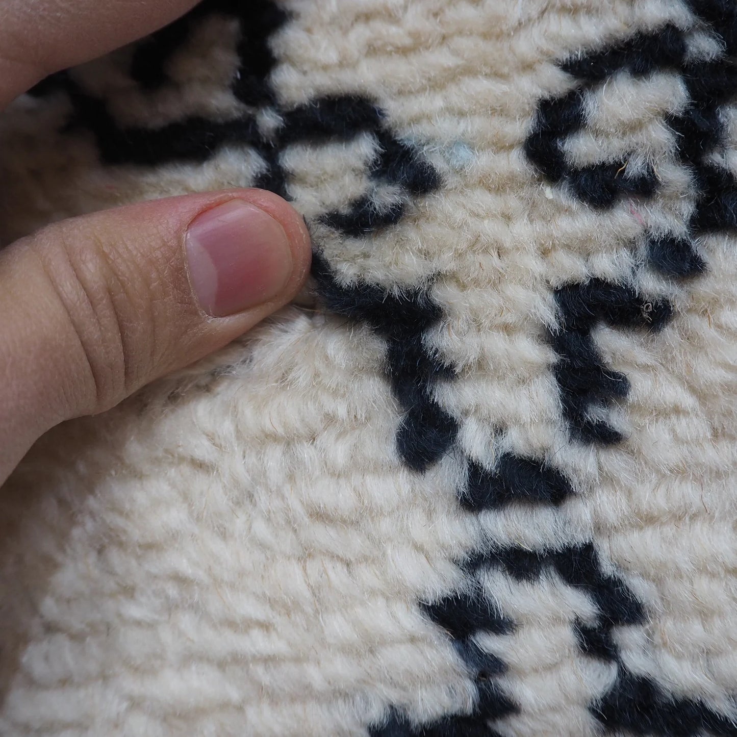 Contemporary Moroccan berber rug