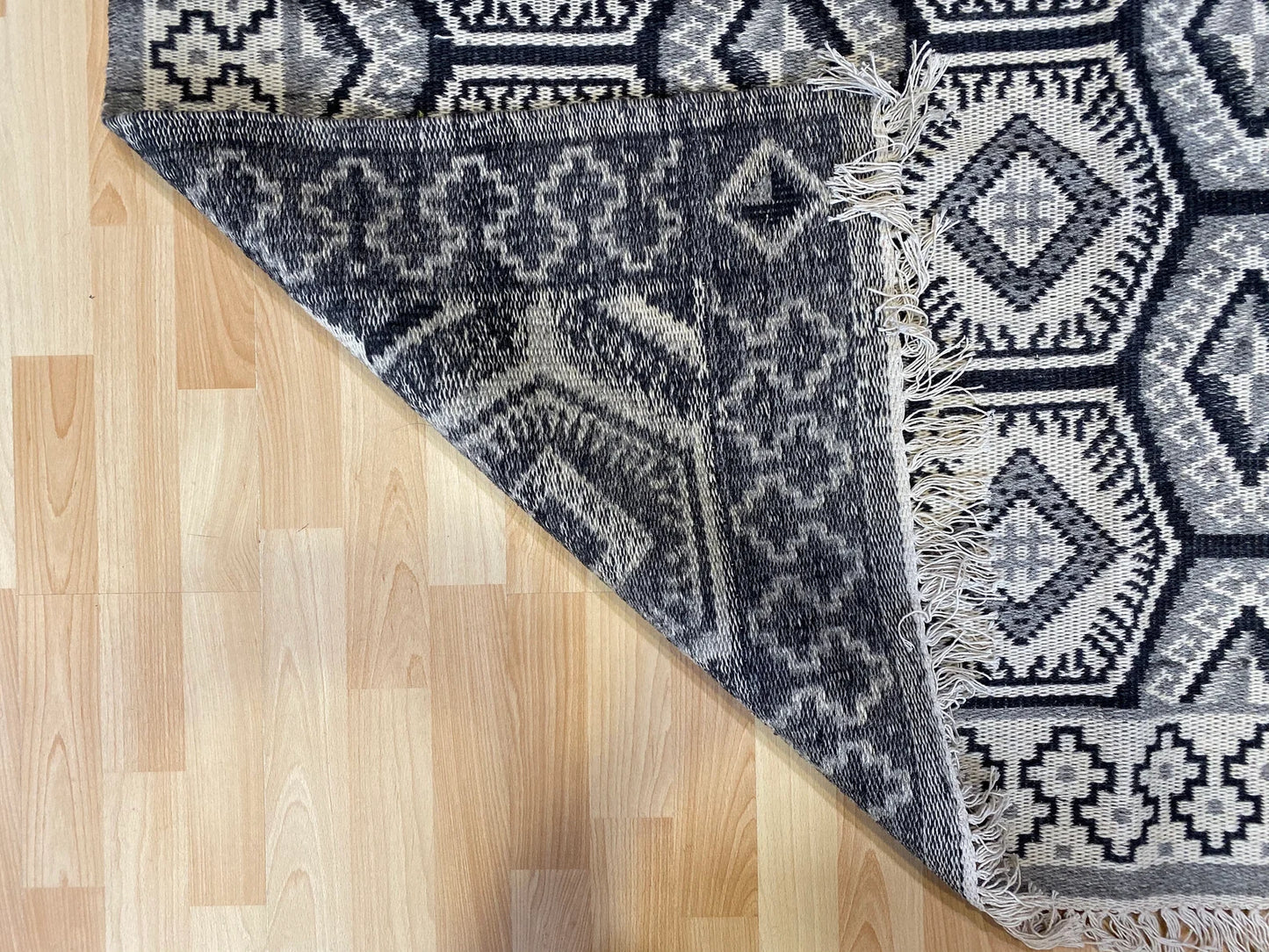 Vintage Sumak kilim