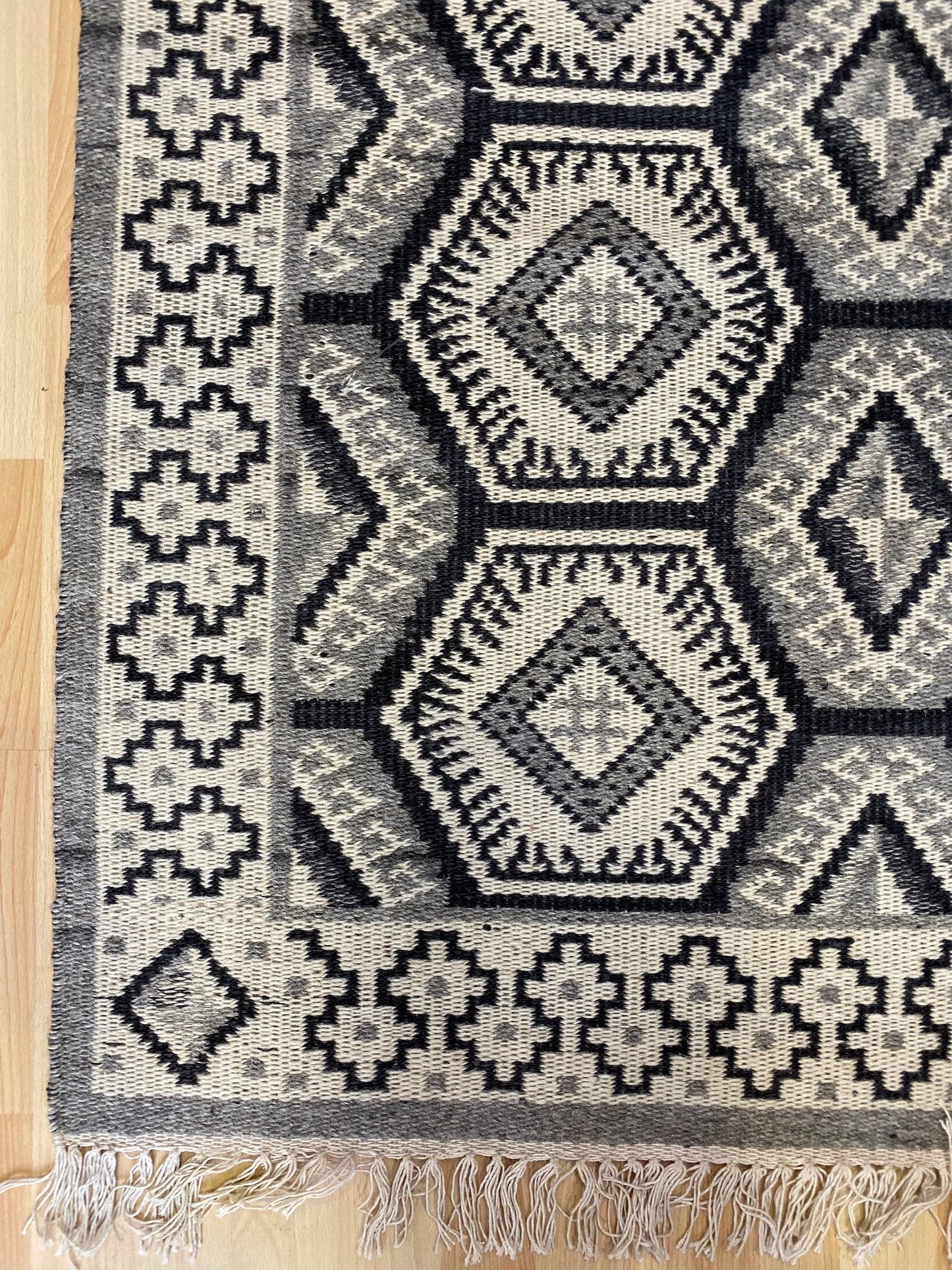 Vintage Sumak kilim