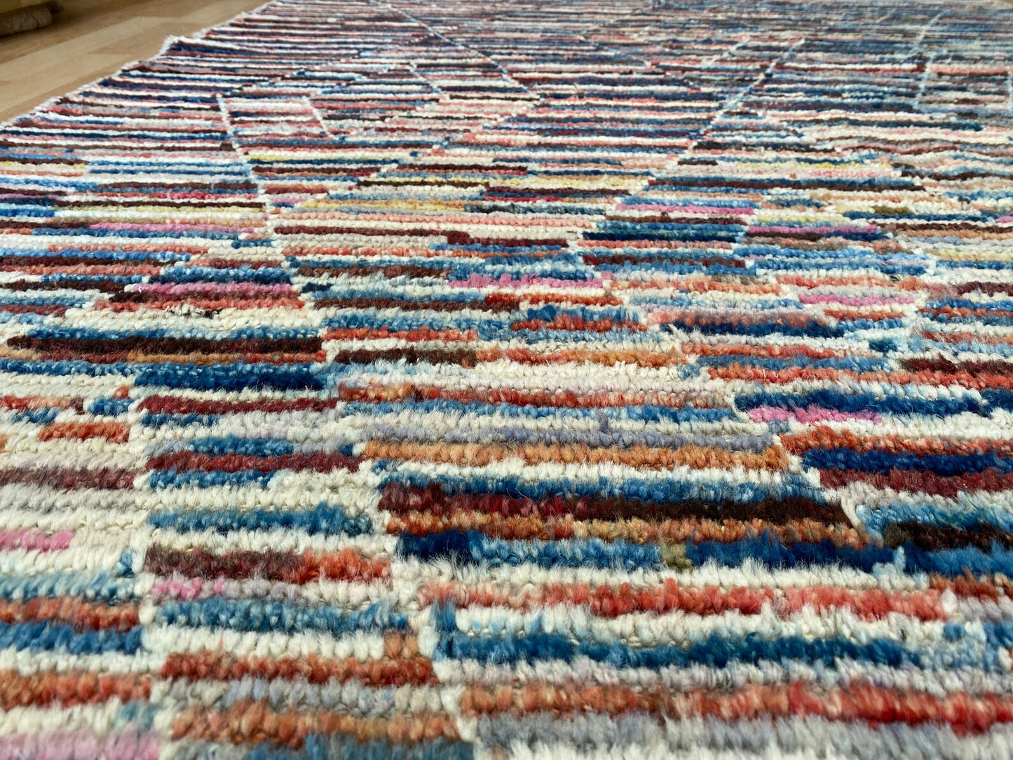 Contemporary stunning rug runner.