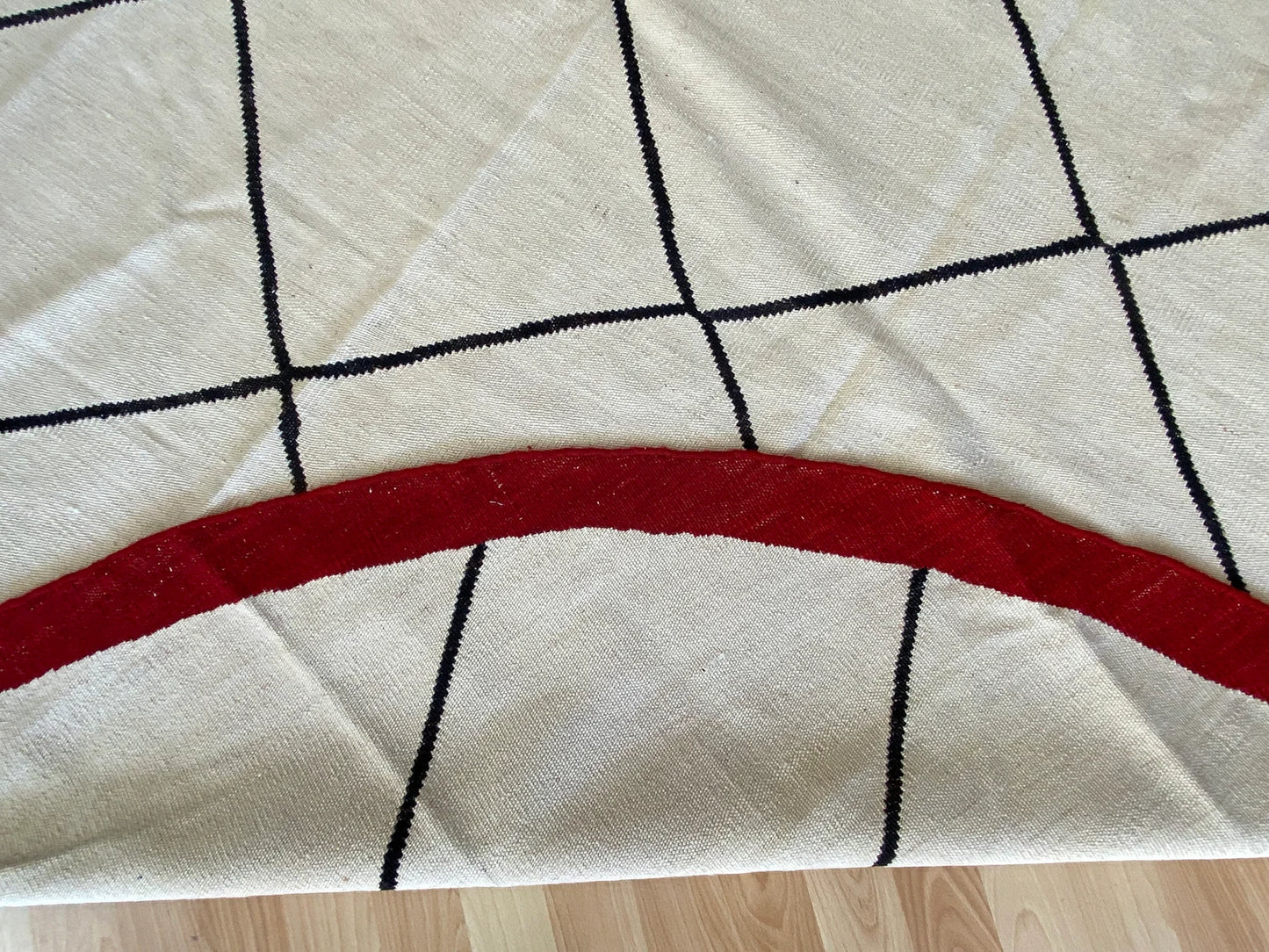 Round moroccan design Kilim