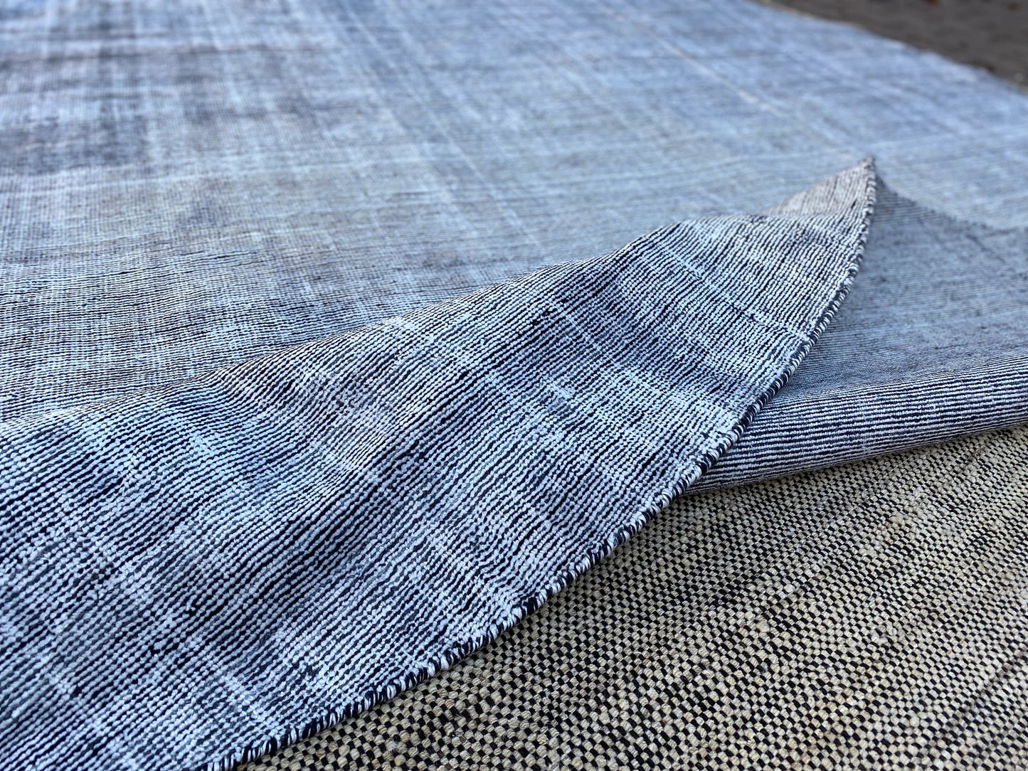 Round Contemporary modern Rug.