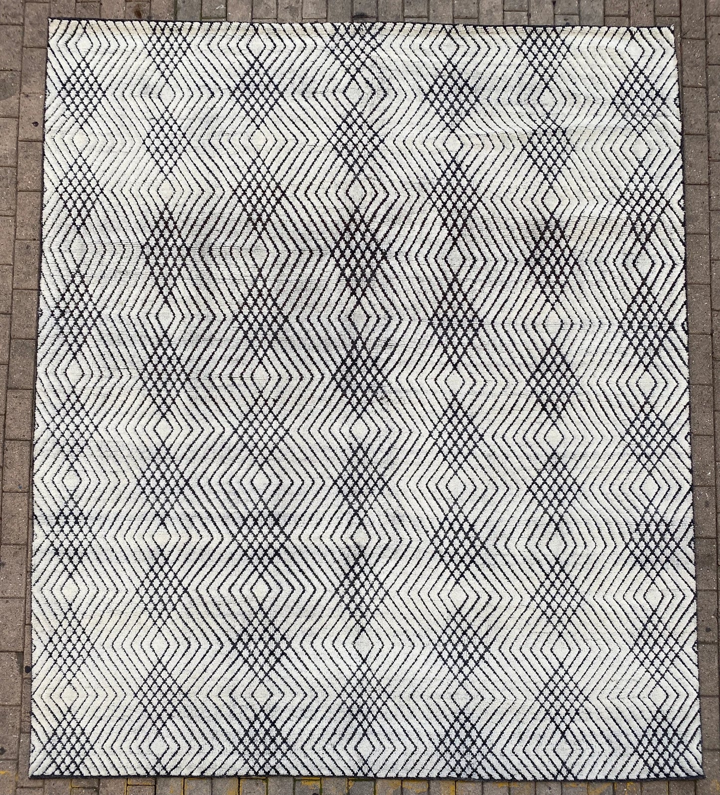 Modern Two-tone Rug