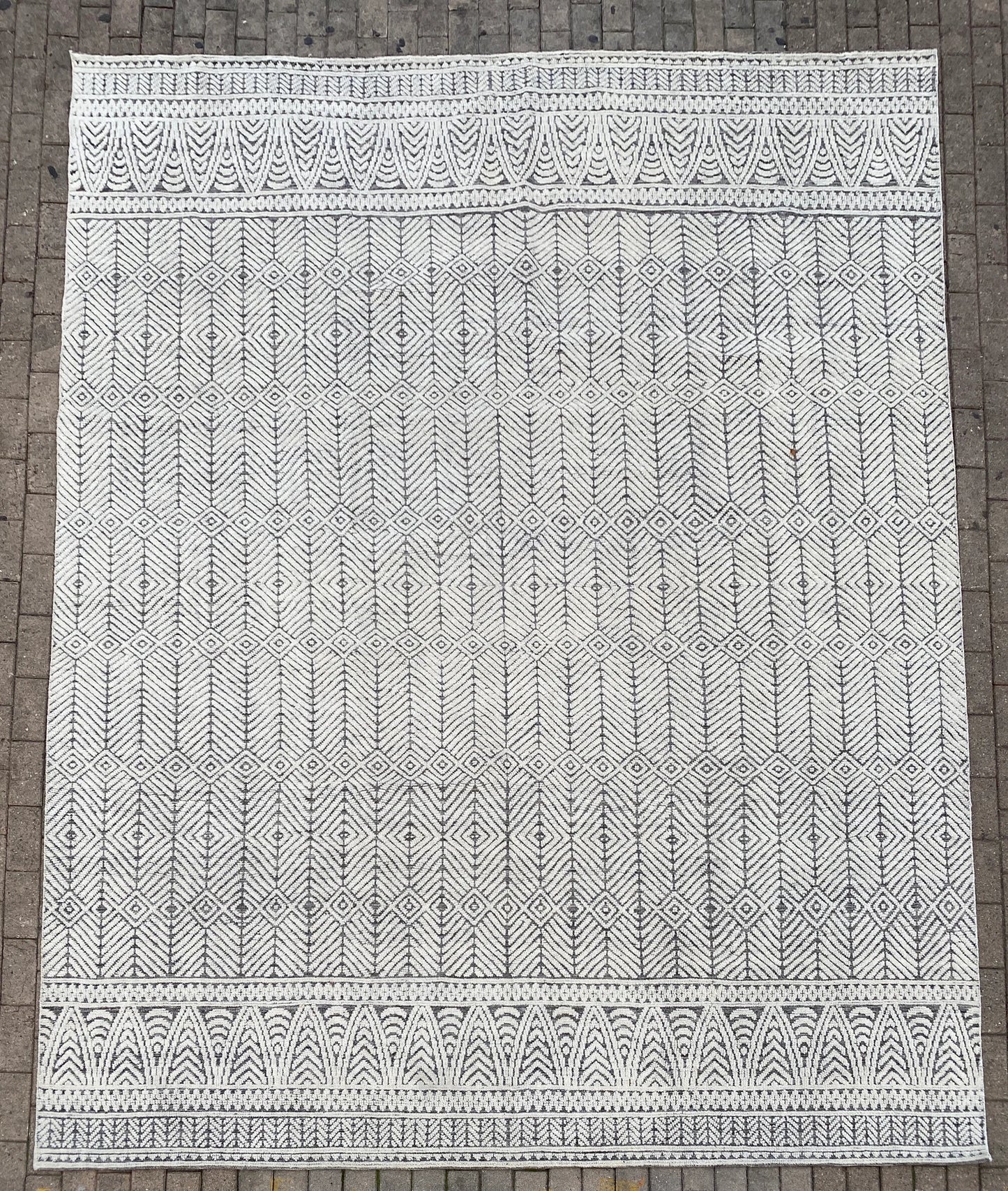 Stunning Modern Art rug.