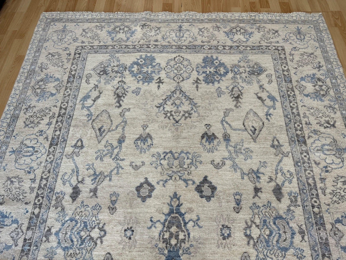 Khotan Oriental Stunning Rug.