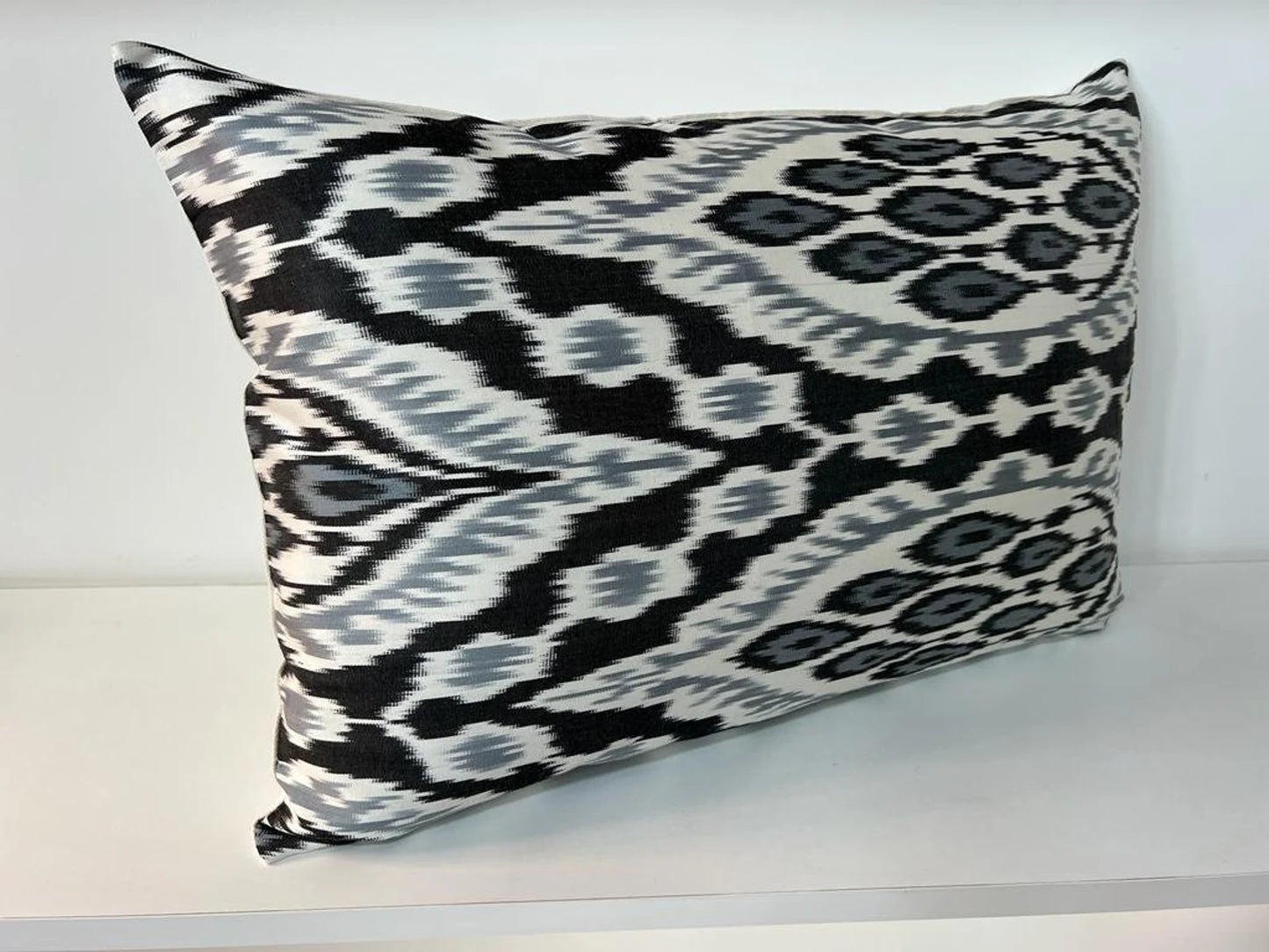 Ikat silk cushion Hand made (40x60cm)