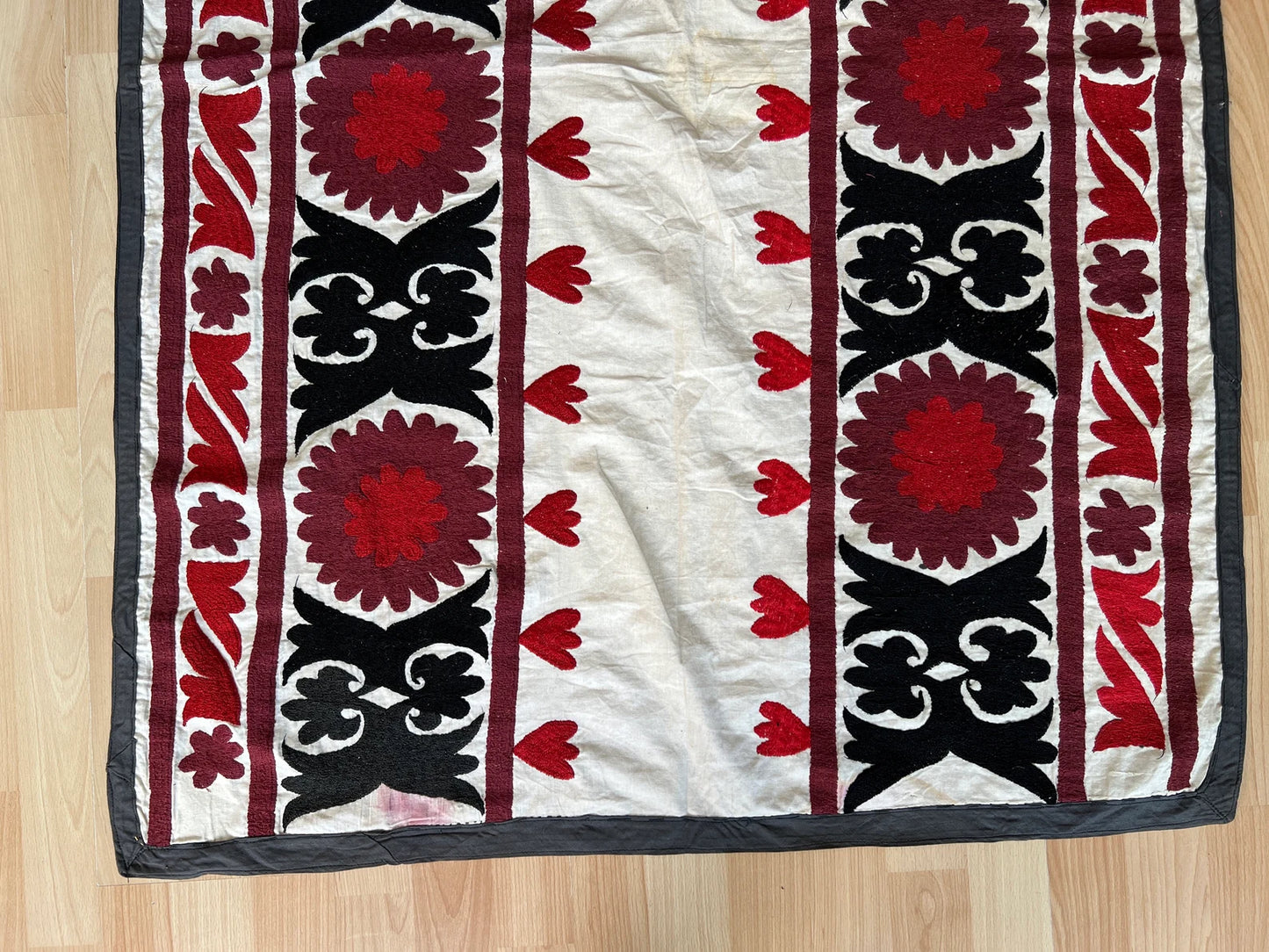 Vintage Samarkand Suzani