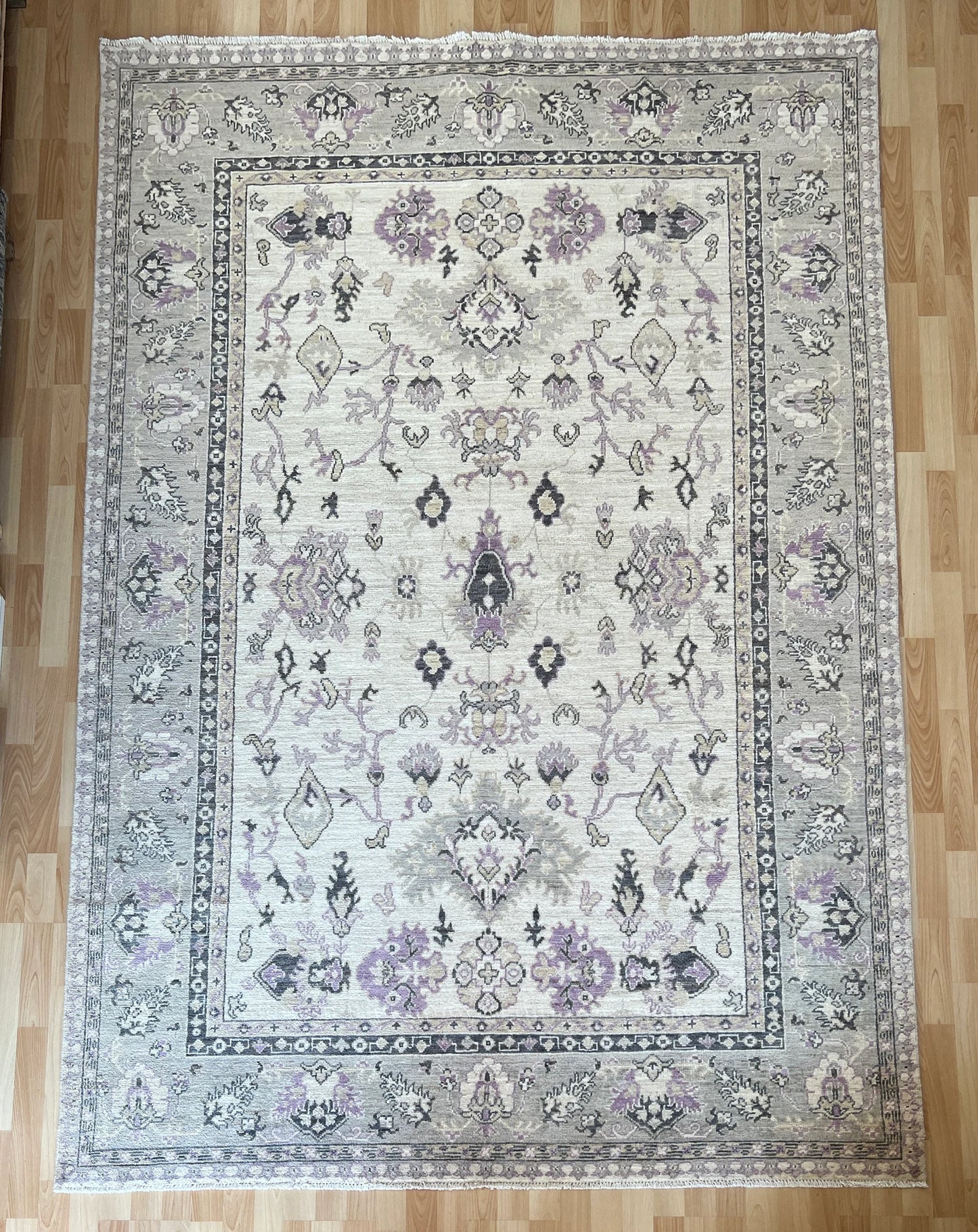 Khotan Oriental Stunning Rug.