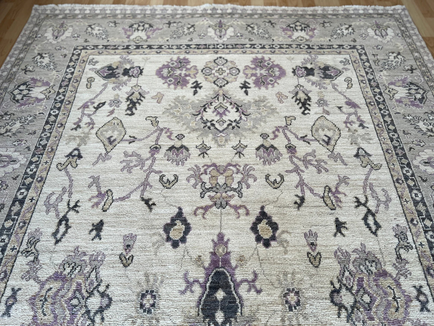 Khotan Oriental Stunning Rug.