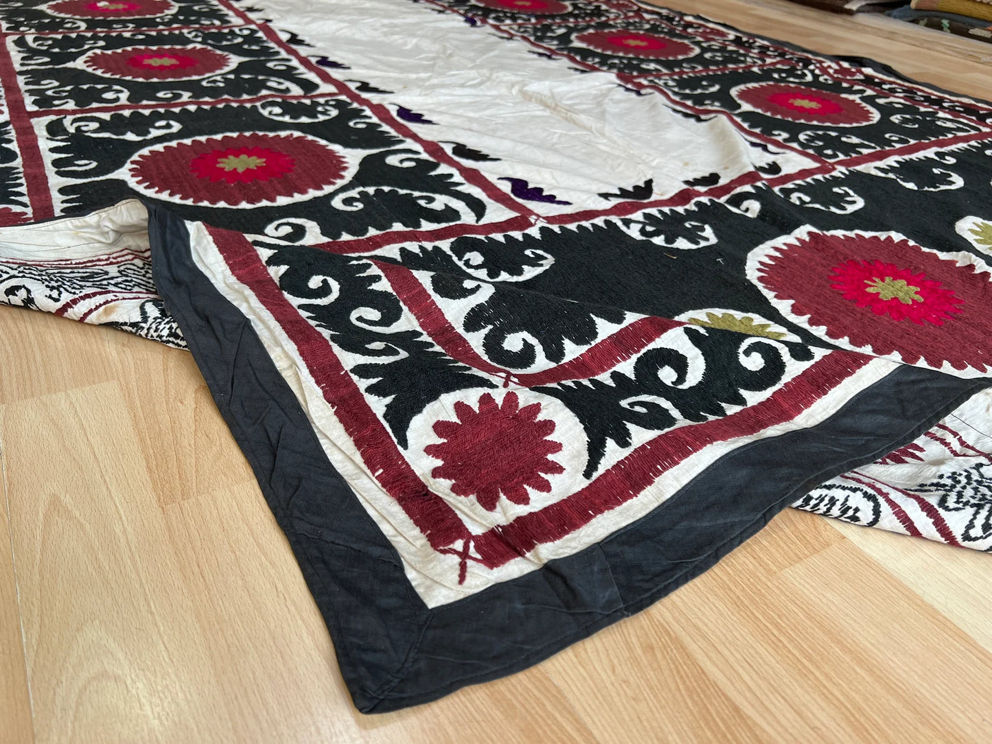 Vintage Samarkand Suzani