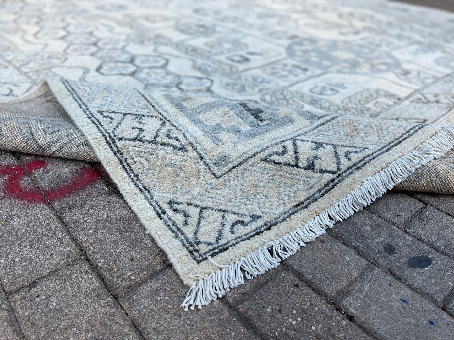 Khotan Oriental Stunning Rug.
