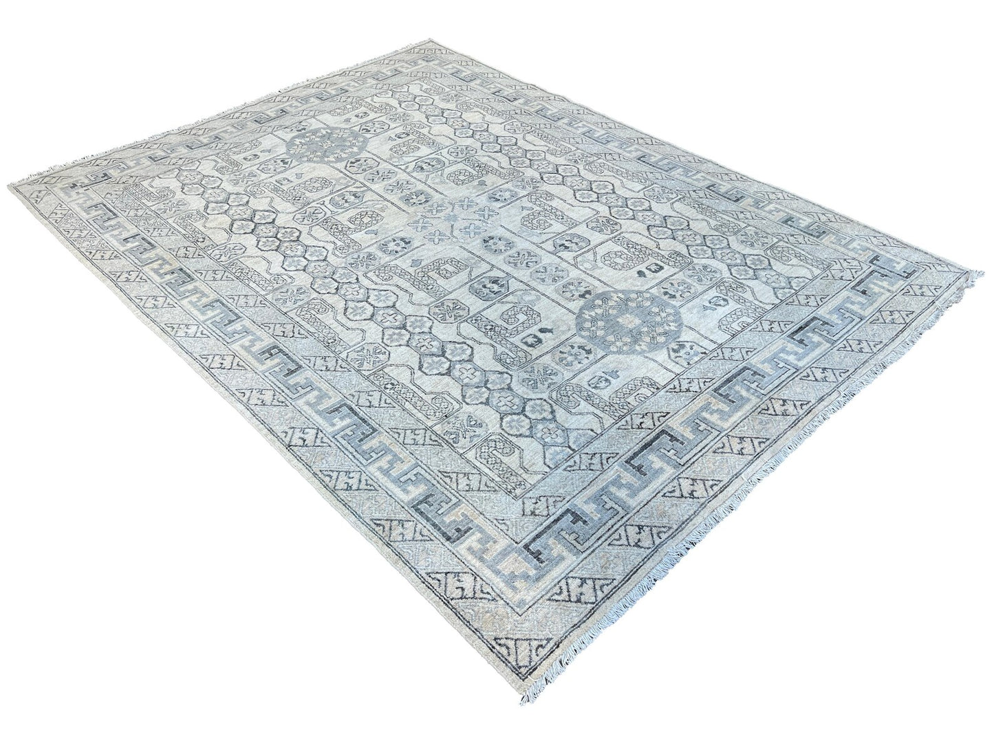 Khotan Oriental Stunning Rug.