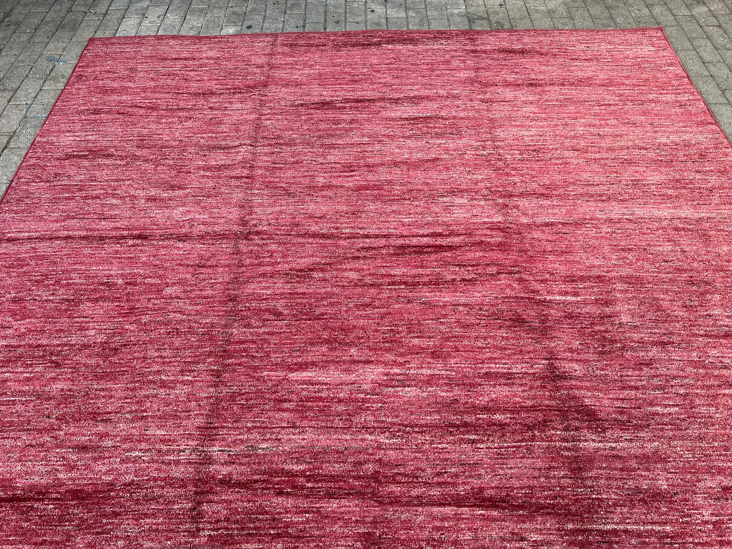 Plain Red Contemporary Rug.