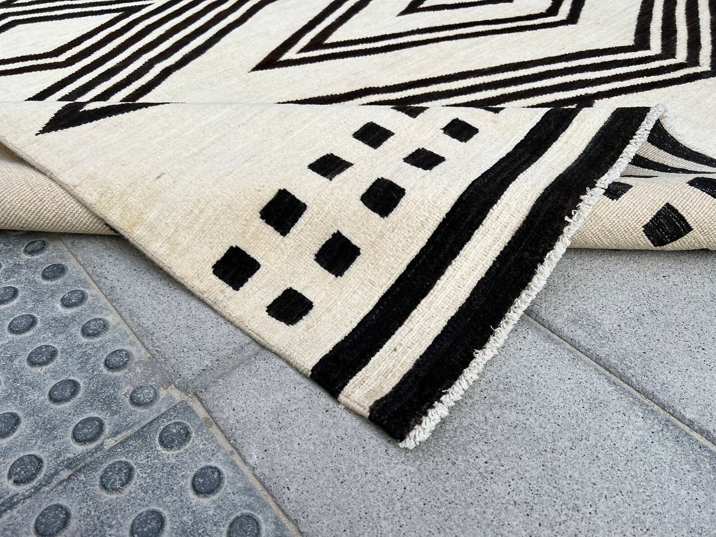 Black And White Moroccan Rug