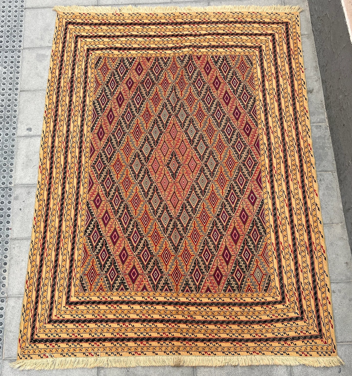 Mushwani Kilim.