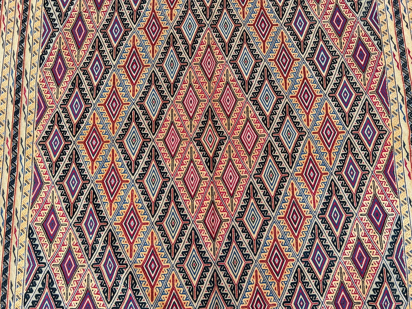Mushwani Kilim.
