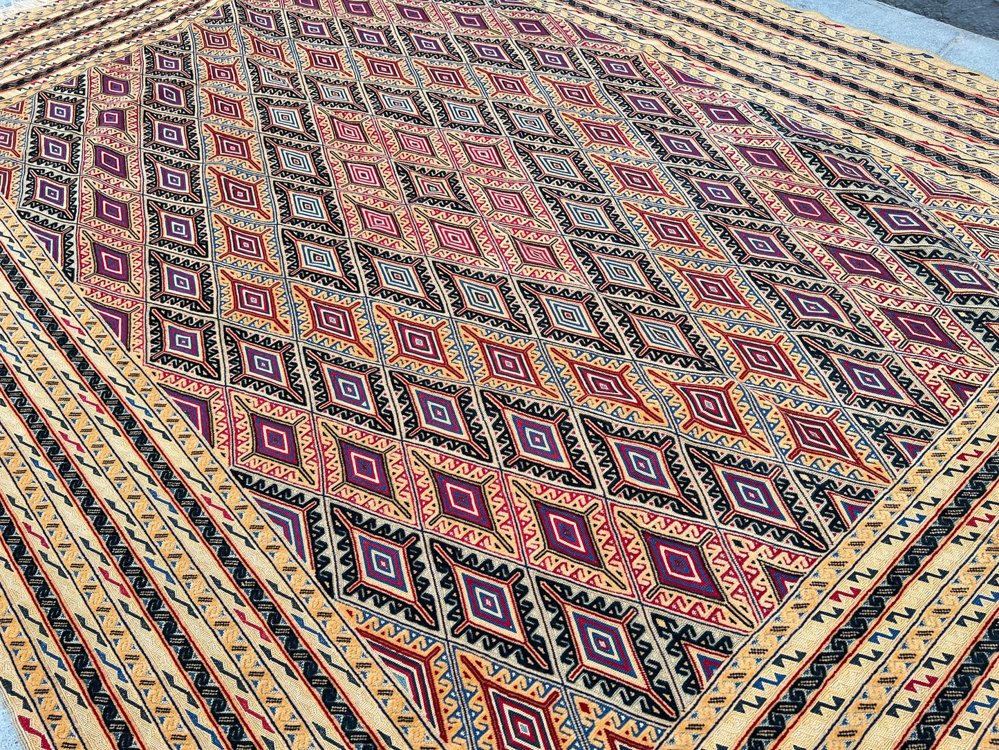 Mushwani Kilim.