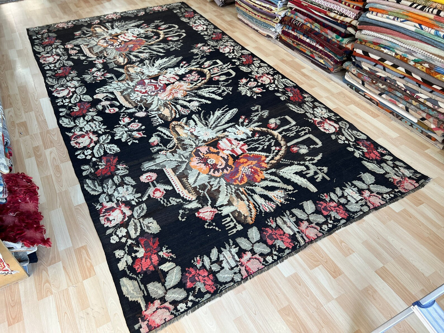 Floral Vintage Hand woven Kilim