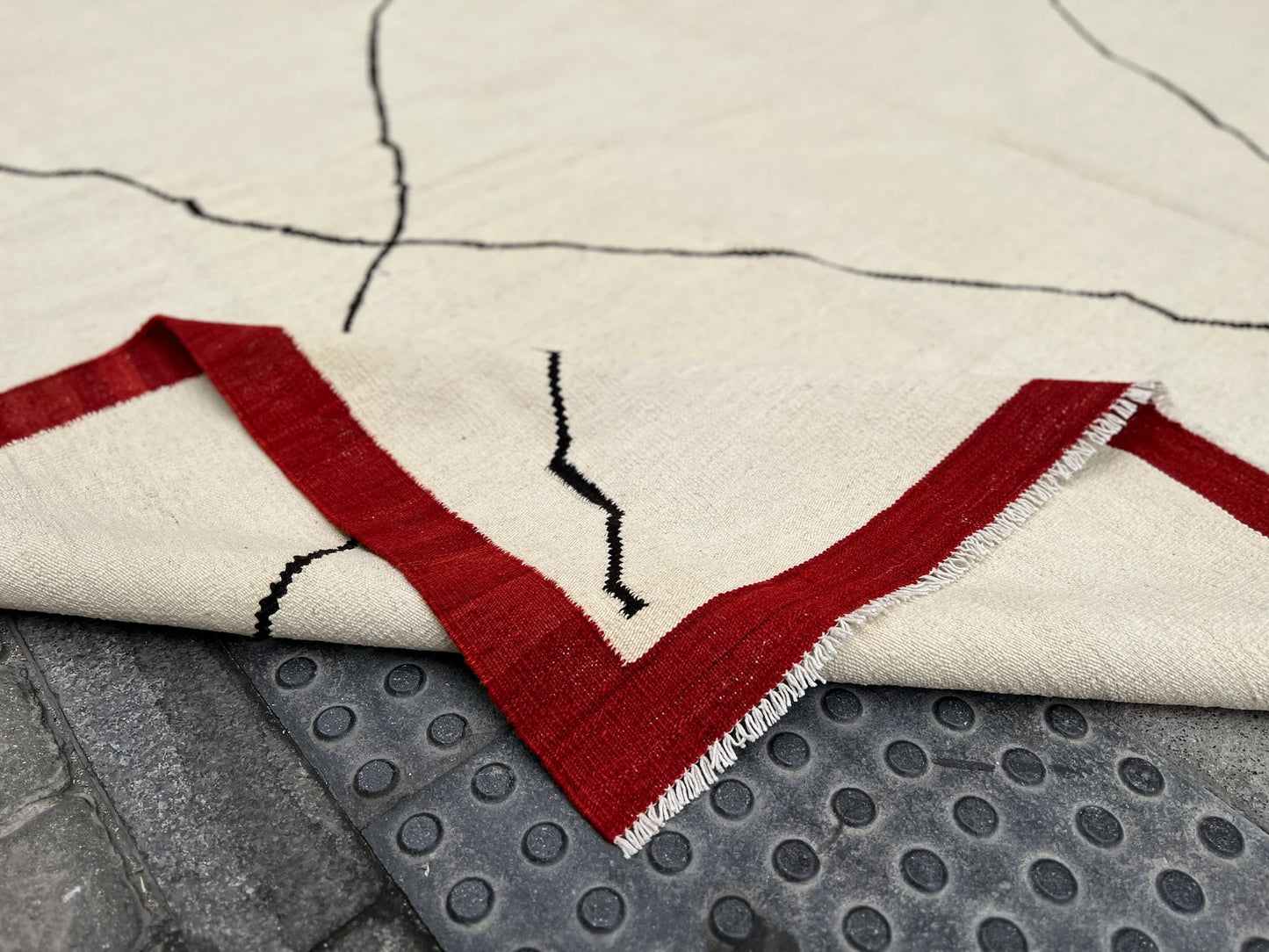 Modern Berber Kilim
