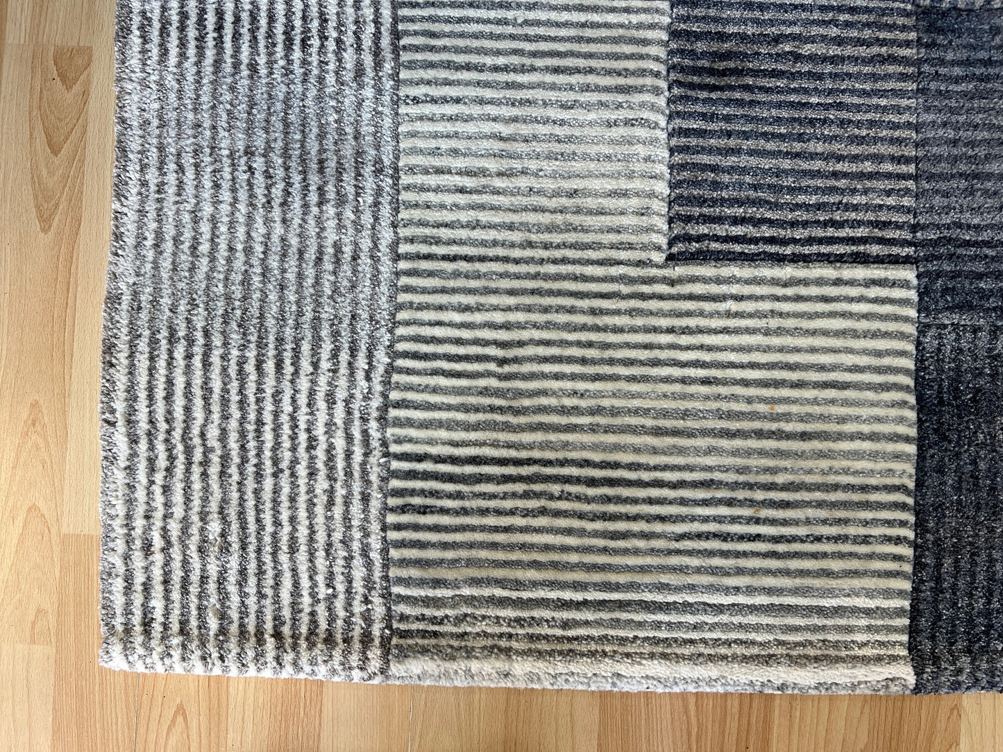 Modern design Rug