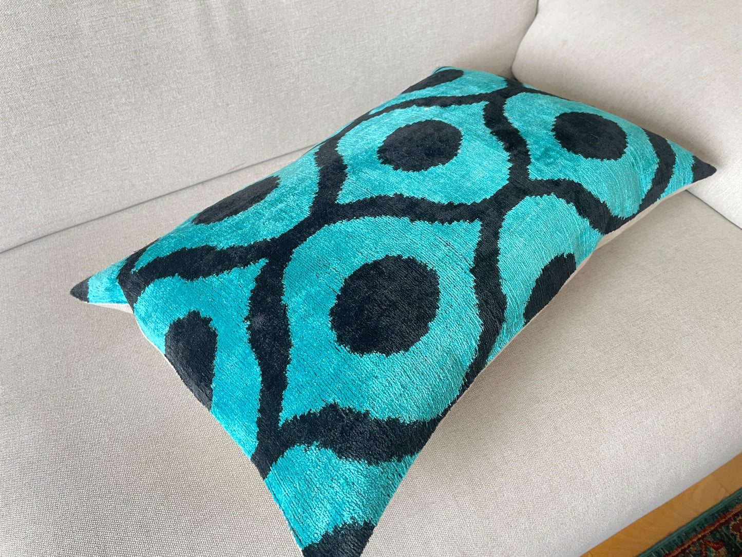 Ikat velvet cushion Hand made (40x60cm)