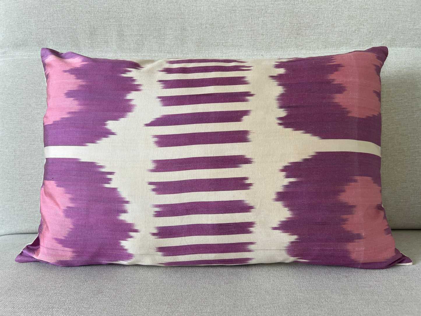 Ikat Silk cushion Hand made (40x60cm)