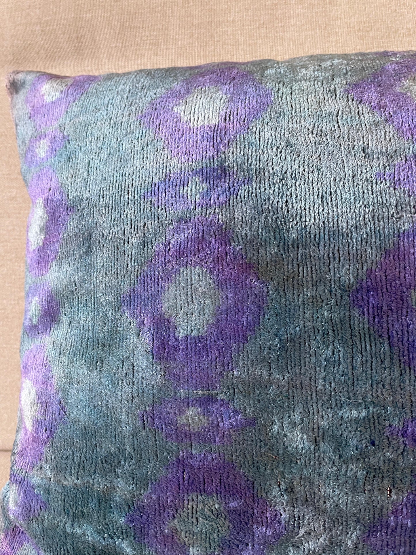 Ikat velvet cushion Hand made (40x60cm)
