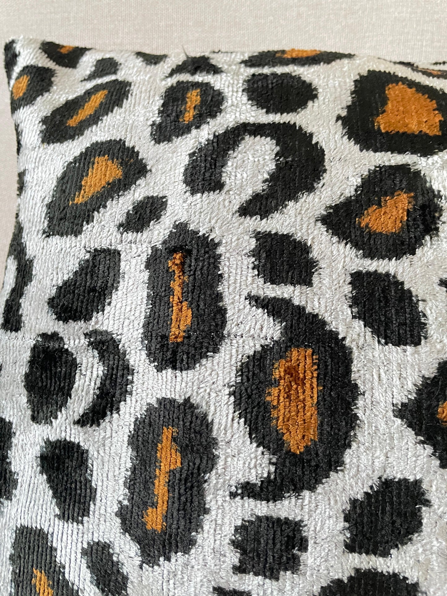 Ikat Velvet silk cushion 40x40cm.