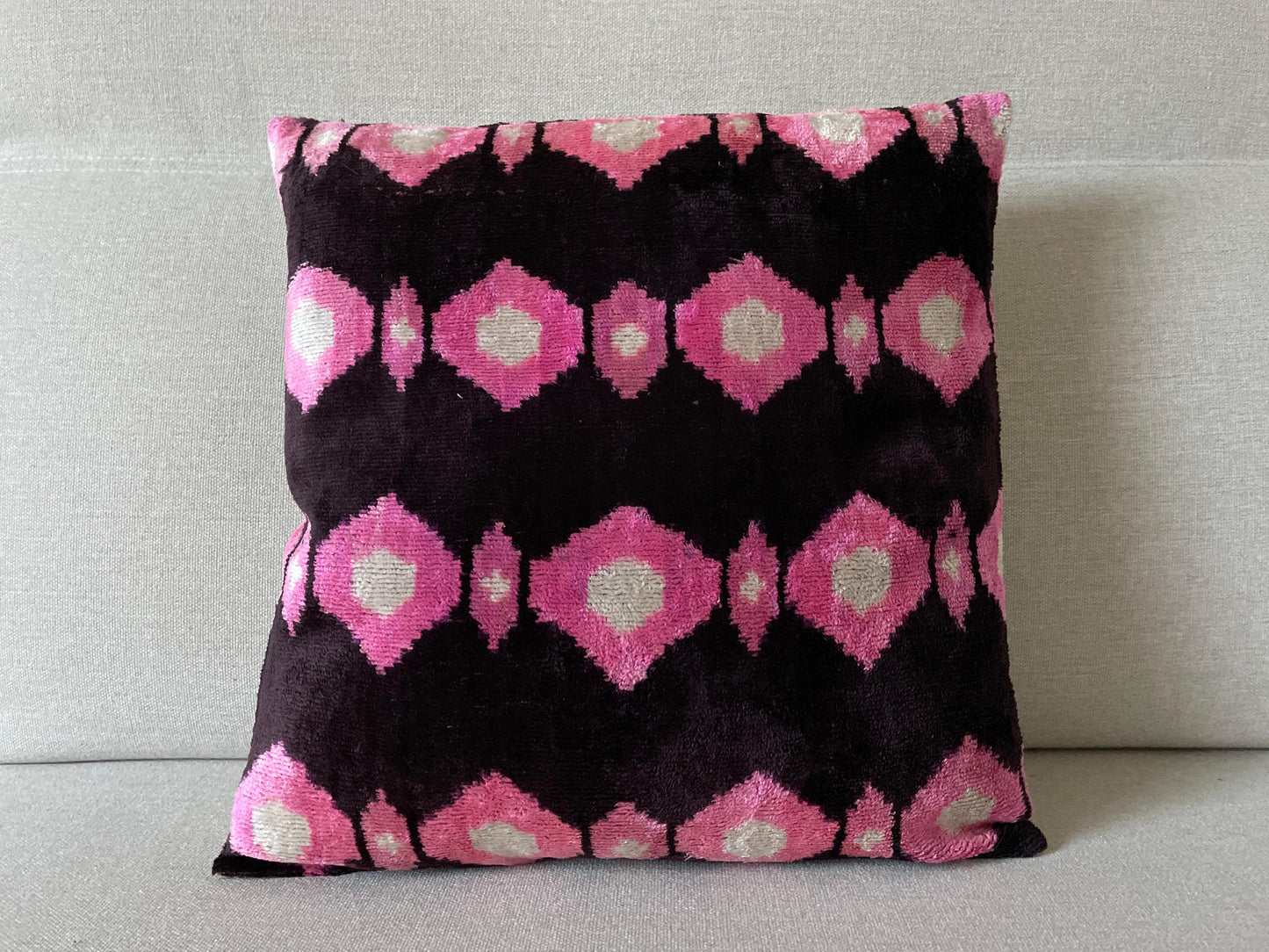 Ikat Velvet silk cushion 40x40cm.