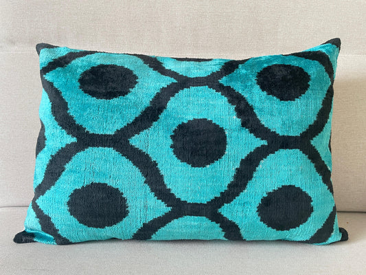 Ikat velvet cushion Hand made (40x60cm)