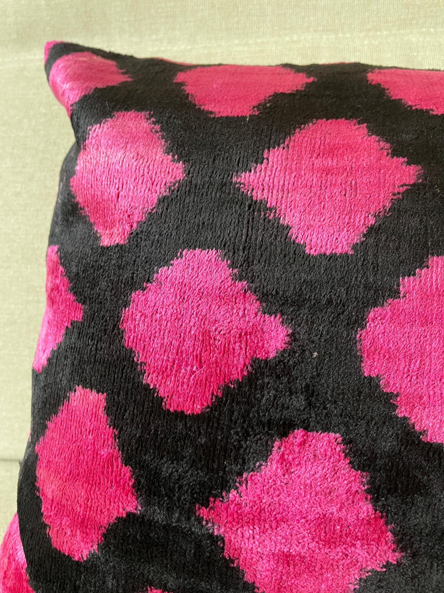 Ikat velvet cushion Hand made (40x60cm)