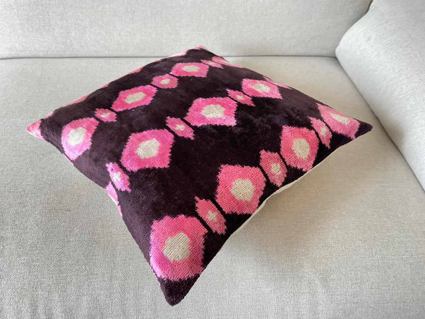 Ikat Velvet silk cushion 40x40cm.