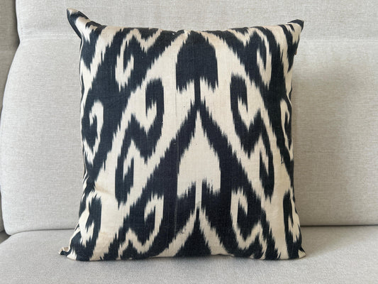 Ikat Velvet silk cushion 40x40cm.