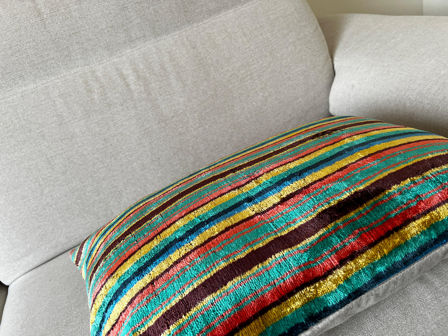 Ikat velvet cushion Hand made (40x60cm)