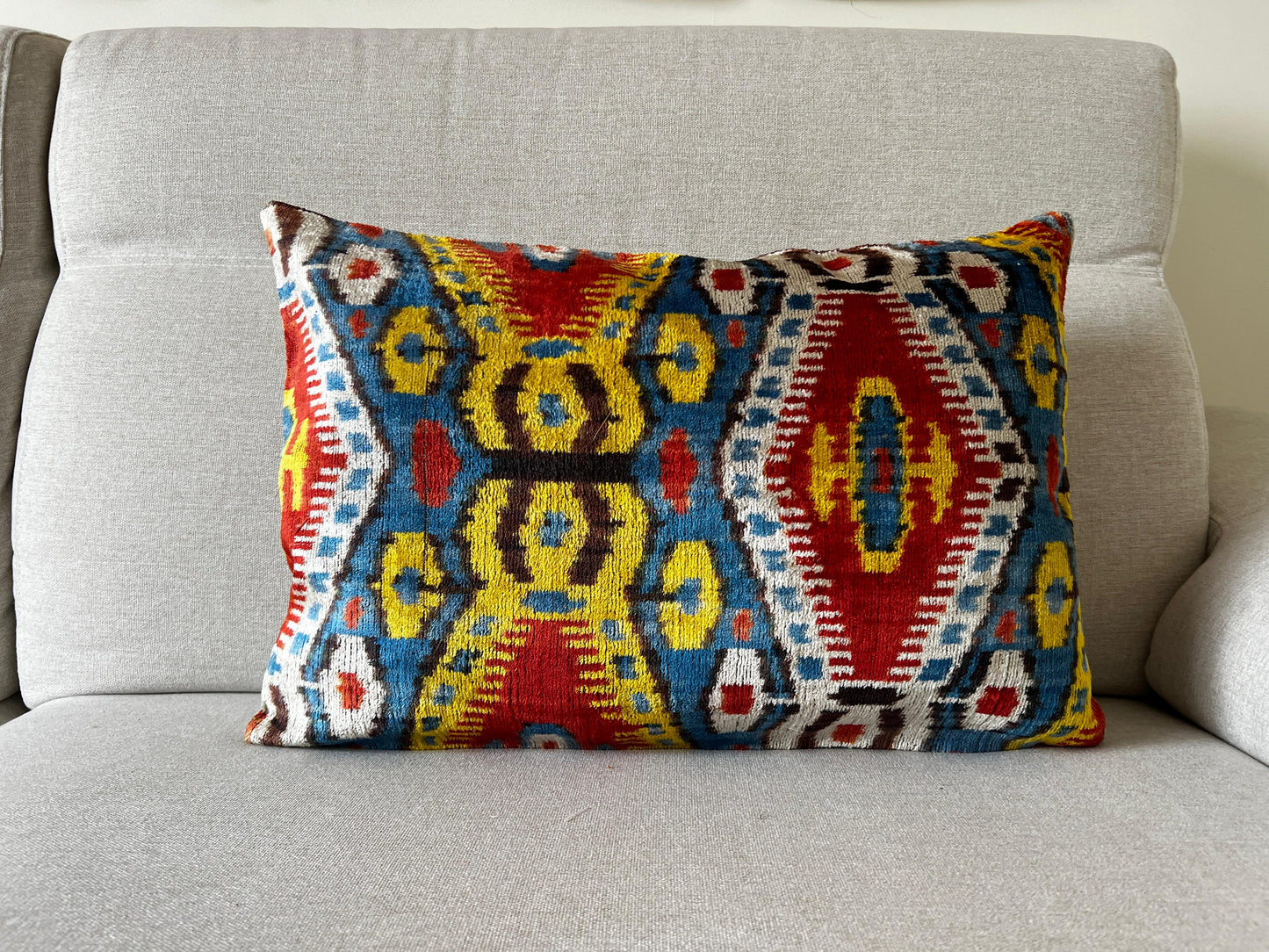 Ikat velvet cushion Hand made (40x60cm)