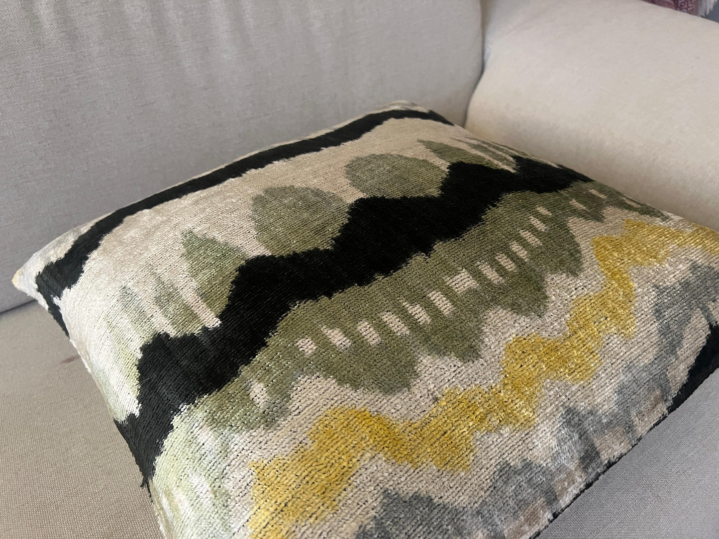Ikat Velvet silk cushion 50x50cm.