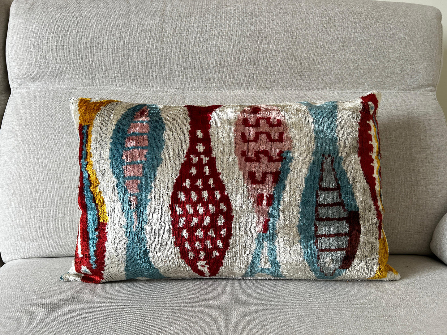 Ikat velvet cushion Hand made (40x60cm)