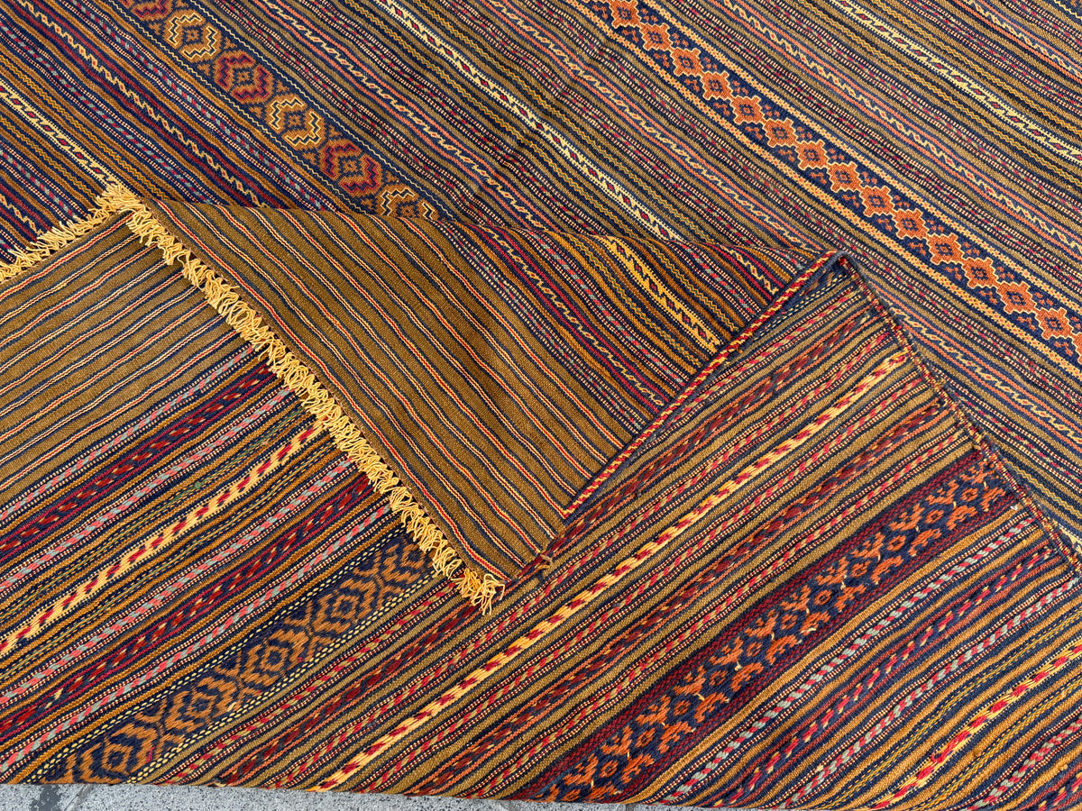 Vintage kilim 290 x 190cm