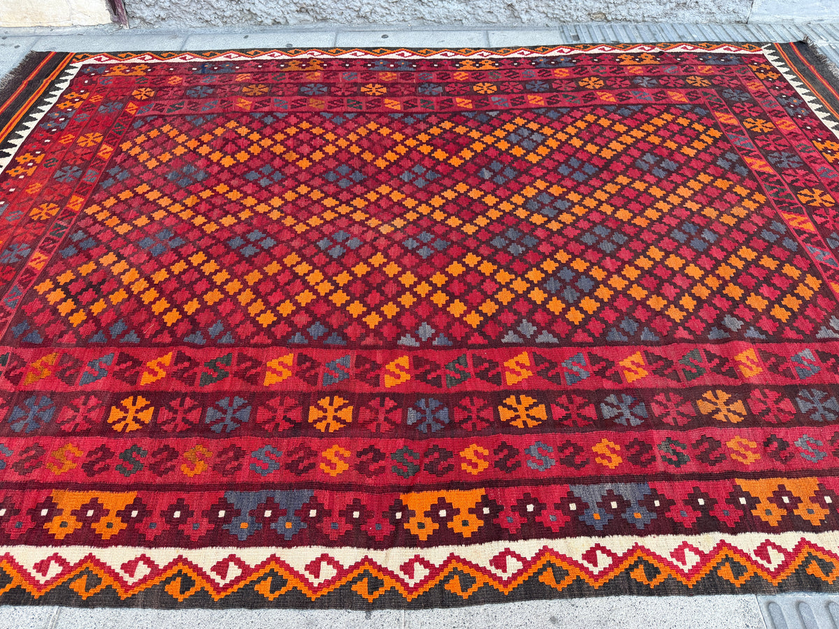 Vintage kilim 303 x 202cm